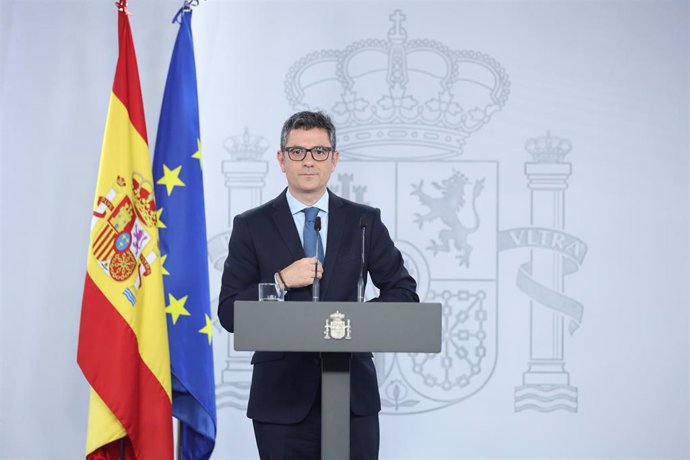 El ministro de la Presidencia, Relaciones con las Cortes y Memoria Democrática, Félix Bolaños, comparece tras la reunión de la mesa de diálogo entre el Gobierno Central y la Generalitat de Cataluña, en la sede del Ministerio de la Presidencia, a 27 de j