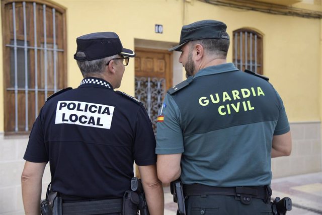 Guardia Civil y la Policía Local de Paiporta