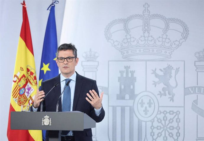 El ministro de la Presidencia Félix Bolaños, comparece tras la reunión de la mesa de diálogo entre el Gobierno Central y la Generalitat de Cataluña, en la sede del Ministerio de la Presidencia, a 27 de julio de 2022, en Madrid (España). 