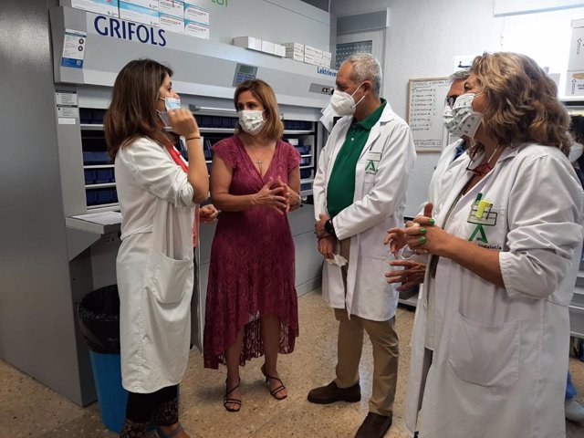 Visita a la Unidad de Farmacia del Hospital de Linares