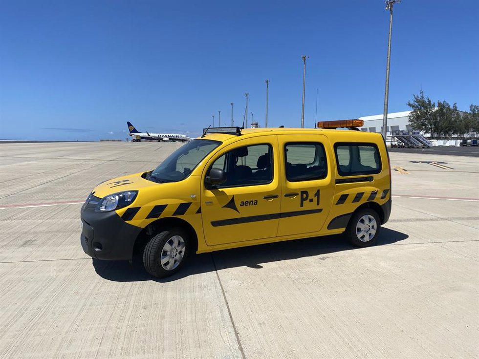 Vehículo eléctrico para servicios operativos en el aeropuerto de Lanzarote