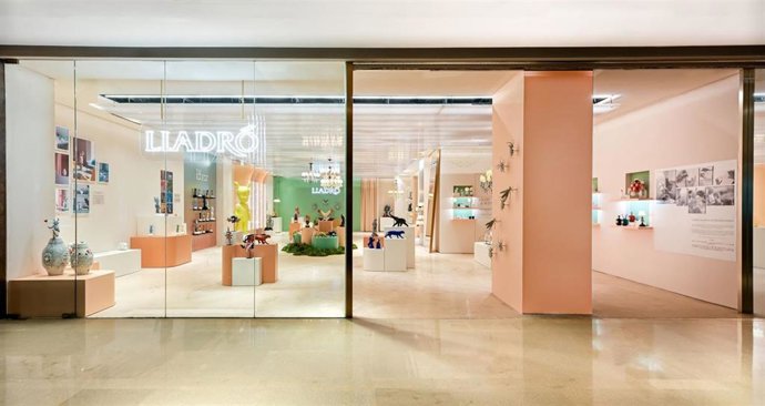 Lladró abre tienda propia en Beijing