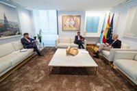 Xunta y Fegamp se citan a la comisión de cooperación local en septiembre para resolver la limitación de competencias