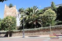 Los trabajos arqueológicos junto a la Fuente Sorda descubren parte de la puerta del antiguo Alcázar de Andújar (Jaén)