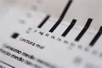 Los Técnicos de Hacienda proponen repartir entre los consumidores los ingresos del impuesto a las energéticas