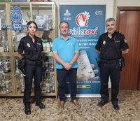 Policía Nacional y taxistas se reúnen para mejorar la seguridad del sector y del turismo en Córdoba