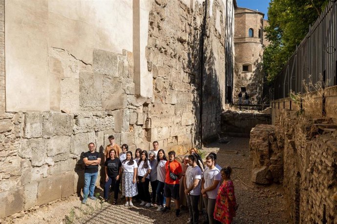 Voluntariado de la UNESCO colaboran en los trabajos arqueológicos del Monasterio de las Canonesas del Santo Sepulcro de Zaragoza.