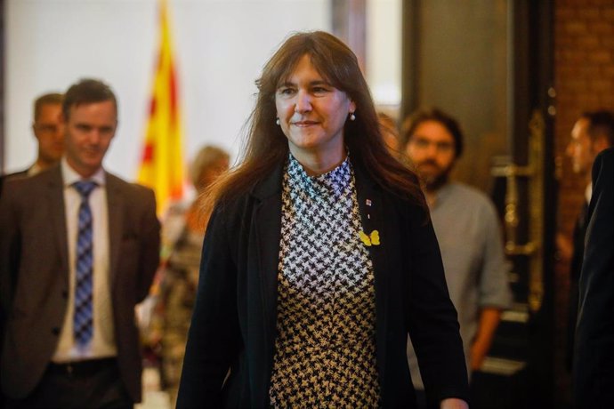 La presidenta del Parlament, Laura Borrs, tras su reunión con el presidente del Parlamento del estado federado de Berlín, Dennis Buchner, en el Parlament de Catalunya, a 26 de julio de 2022, en Barcelona, Cataluña (España). Borrs ha recibido en audien