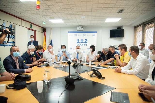 Reunión de coordinación del Infoca con la presencia de la ministra de Ciencia e Innovación, Diana Morant; el presidente de Canarias, Ángel Víctor Torres, entre otras autoridades