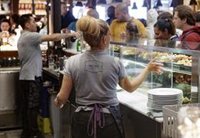 El paro baja en Extremadura en 9.800 personas hasta junio y se crean 17.100 empleos