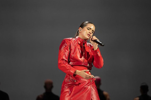La cantante Rosalía actúa dentro de su gira ‘Motomami Tour’ en el Palau Sant Jordi, a 23 de julio de 2022, en Barcelona