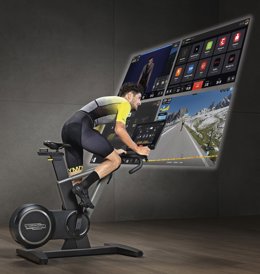 Technogym Ride, la bicicleta indoor que te traslada a La Vuelta a España.