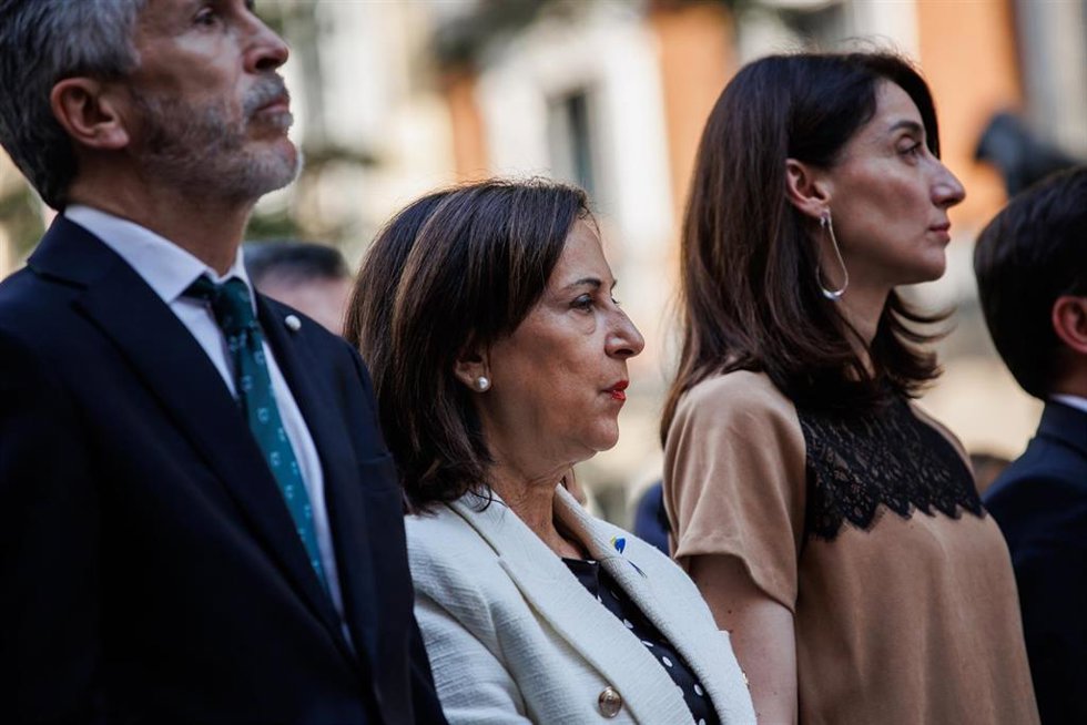 Archivo - (I-D) El ministro de Interior, Fernando Grande-Marlaska; la ministra de Defensa, Margarita Robles, y la ministra de Justicia, Pilar Llop, durante la celebración del LXXII Aniversario de la Declaración Schuman con motivo del Día de Europa, en e