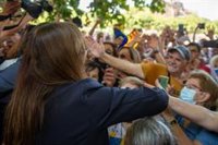 Unas 200 personas se concentran ante el Parlament en apoyo a Borràs y con críticas a ERC y CUP