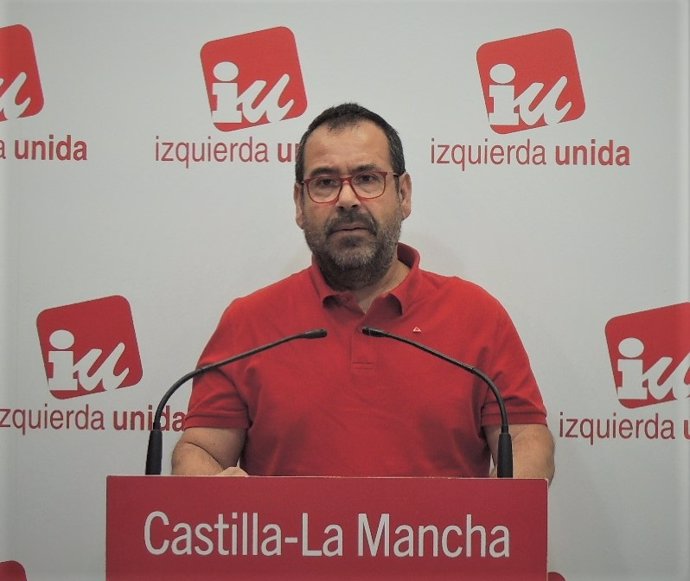 Archivo - Crespo exige a Abengózar (PSOE) que rectifique por afirmar que IU había fimado documentos "con partidos de ultraderecha"