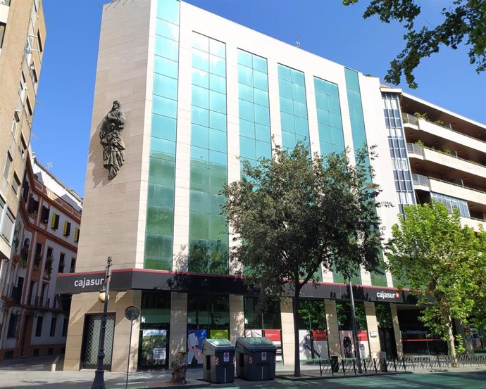 Archivo - Sede central de Cajasur en Córdoba.