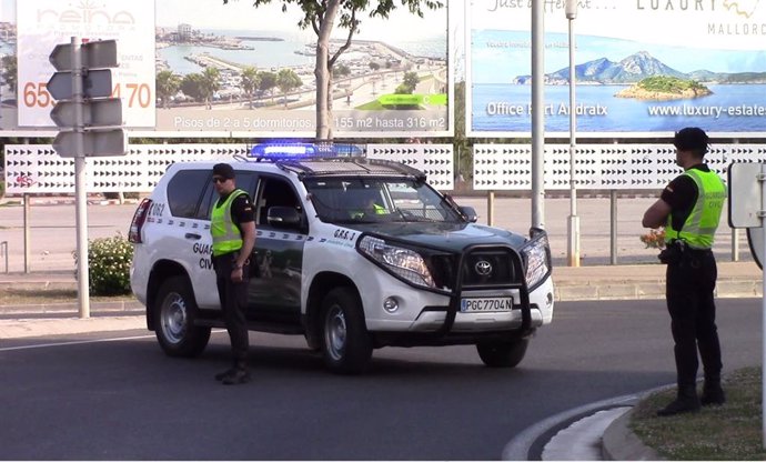 Agentes de la Guardia Civil.