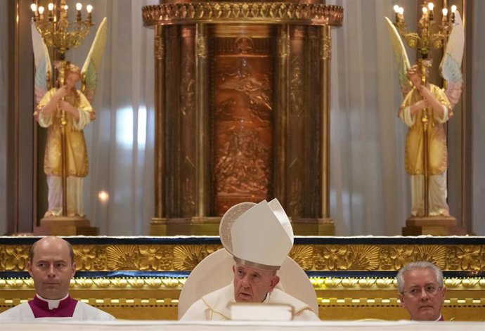28 July 2022, Canada, Sainte-Anne-de-Beaupre: Pope Francis leads a mass at the Basilica of Sainte-Anne-de-Beaupre. Photo: Nathan Denette/Canadian Press via ZUMA Press/dpa