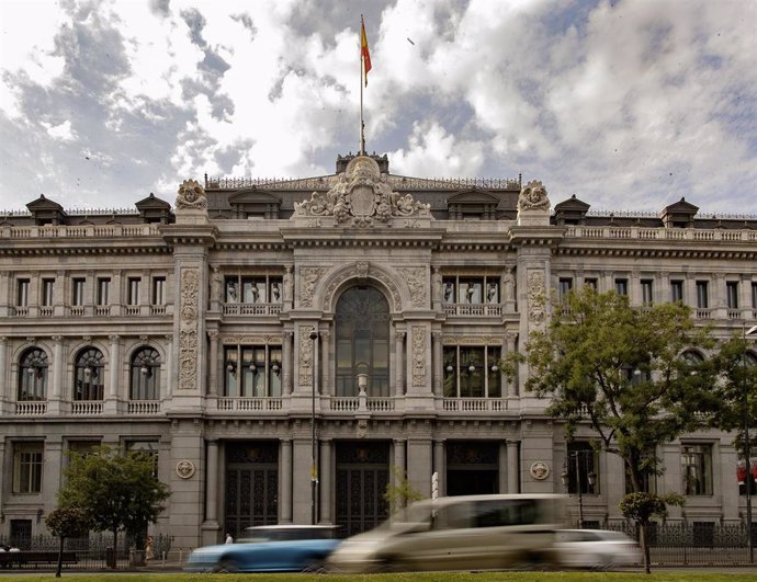 Archivo - Fachada del edificio del Banco de España situada en la confluencia del Paseo del Prado y la madrileña calle de Alcalá.