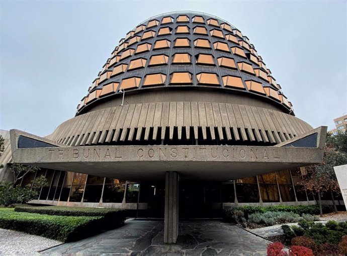 Archivo - Fachada y entrada al edificio del Tribunal Constitucional de España, en Madrid a 29 de noviembre de 2019.