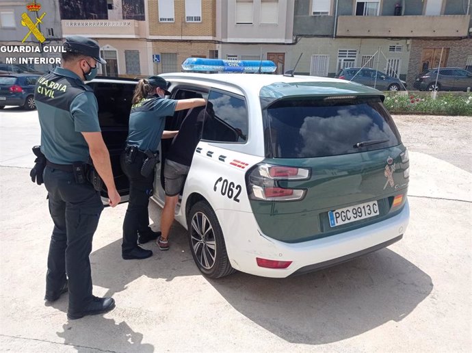 Detenidos por la Guardia Civil