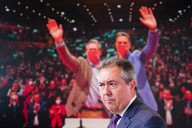 Rueda de prensa del secretario general del PSOE-A, Juan Espadas, para valorar la sentencia de los ERE a 26 de julio del 2022 en Sevilla (Andalucía, España) (Foto de archivo).