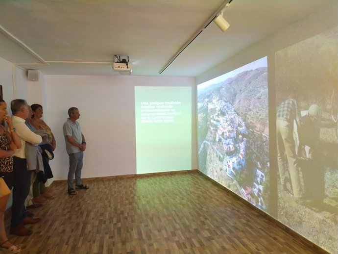 Inauguración del Museo del Vino de Albondón (Granada)
