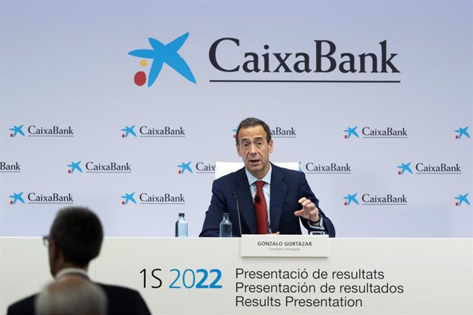 El consejero delegado de CaixaBank, Gonzalo Gortázar, en la presentación