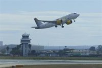 Los aeropuertos andaluces programan 2.725 vuelos hasta el lunes, el 70% en Málaga y la mayoría internacionales