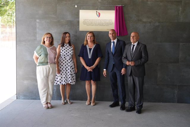 Inauguración de la Residencia para Deportistas de la Federación de Fútbol de Castilla-La Mancha en Alcázar de San Juan.