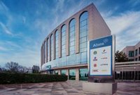 Alsea revierte pérdidas y se anota un beneficio de 35,5 millones en el primer semestre