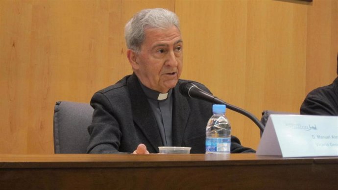 Archivo - Fallece el sacerdote diocesano don Manuel Almor Moliner.