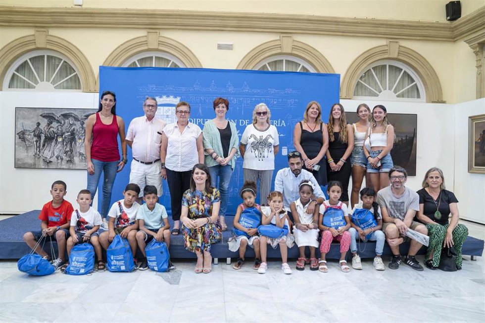 Recepción de los niños saharauis pertenecientes al programa Vacaciones en Paz