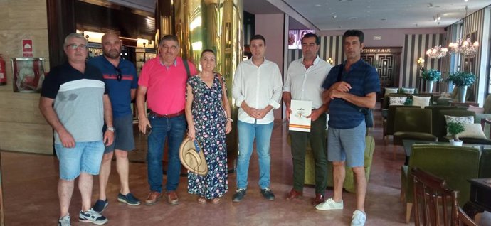 Imagen de archivo de una reunión de Ildefonso Ruiz con miembros de Asolite