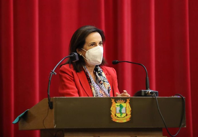 La ministra de Defensa, Margarita Robles, preside el acto de jura del cargo del nuevo director del Hospital Central de la Defensa Gómez Ulla, en el Hospital Gómez Ulla