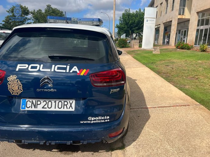 Coche de la Policía Nacional de Menorca.