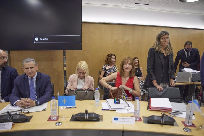 La consejera de Hacienda del Gobierno de Asturias, Ana Cárcaba García (2d), durante el consejo de Política Fiscal y Financiera, a 27 de julio de 2022, en Madrid (España). El ministerio de Hacienda se ha reunido con las comunidades autónomas en el Consej