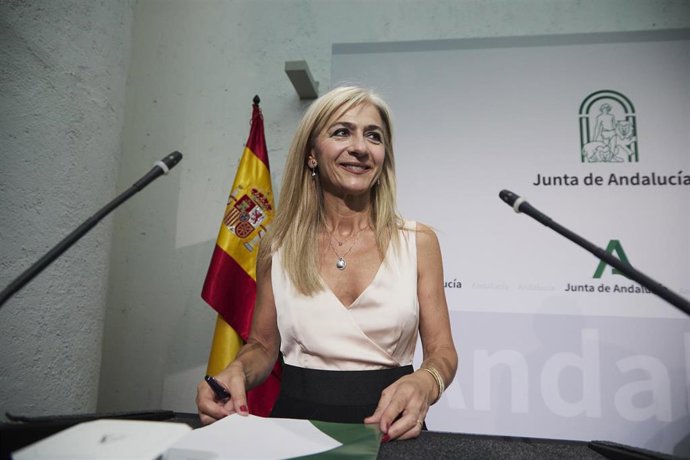 La consejera de Desarrollo Educativo y Formación Profesional de la Junta de Andalucía, Patricia del Pozo, durante la rueda de prensa tras el Consejo de Gobierno Andaluz en el Palacio de San Telmo, a 29 de julio de 2022 en Sevilla (Andalucía, España)