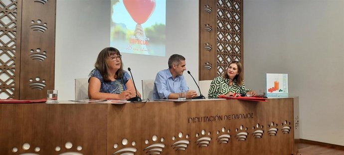 Presentación de la revista ADMO, 25 años latiendo