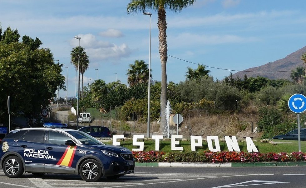 Archivo - Policía Nacional en Estepona