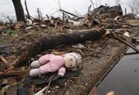 Biden declara el estado de emergencia por desastre tras 15 muertos en Kentucky a causa de las inundaciones