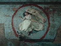 La lluvia baña el cadáver de 'La novia gitana' en los primeros avances de la serie de Atresplayer Premium