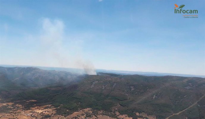 Incendio en Sevilleja de la Jara