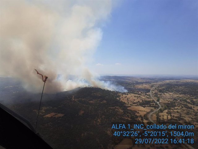 Incendio forestal en Collado del Mirón (Ávila).