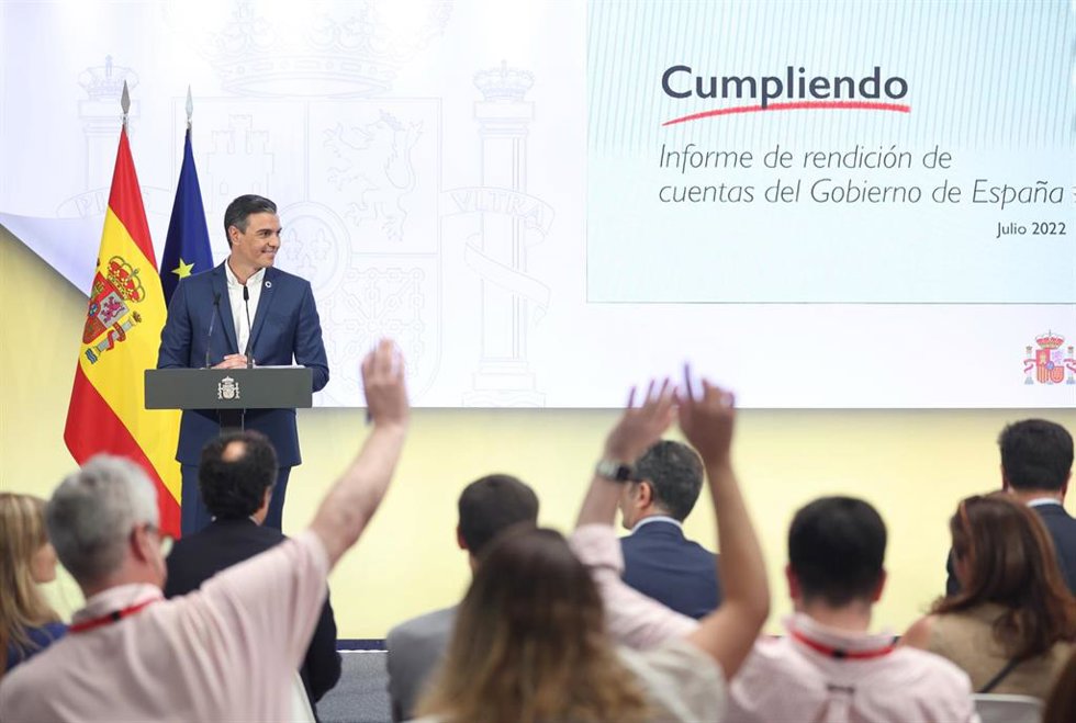 El presidente del Gobierno, Pedro Sánchez, presenta el primer informe de rendición de cuentas 2022 del Gobierno de España, en el Complejo de La Moncloa, a 29 de julio de 2022, en Madrid (España).
