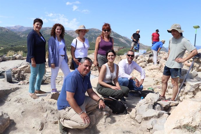 Visita al yacimiento arqueológico de La Almoloya