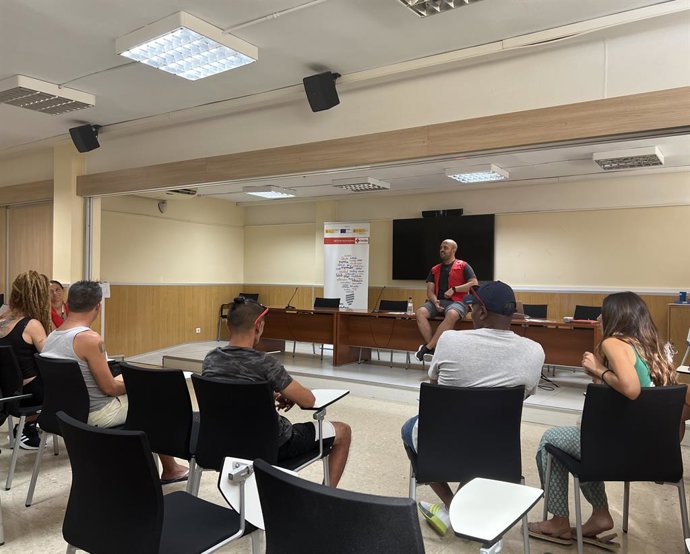 Tallers de Creu Roja per conscienciar sobre l'explotació sexual