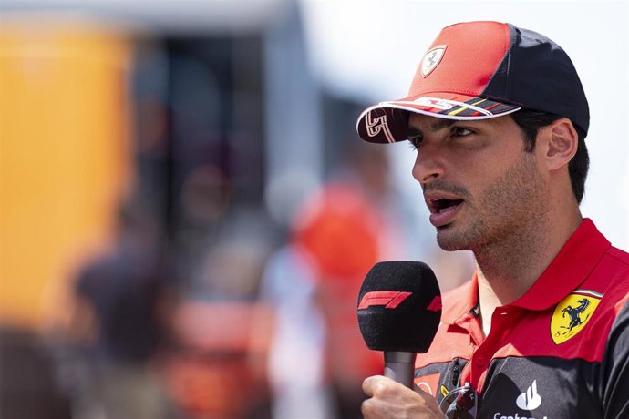 El piloto español Carlos Sainz (Ferrari) en el Gran Premio de Hungría 2022. 