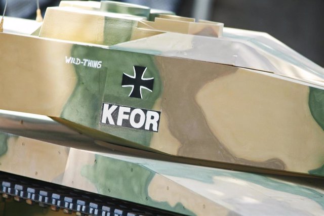 Tanque de la KFOR en Kosovo