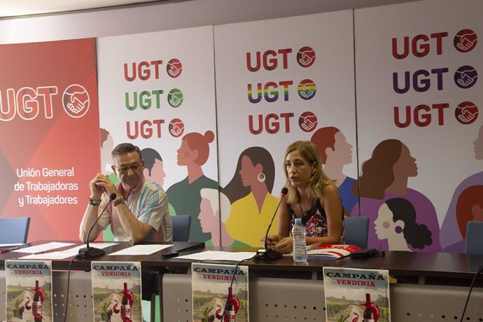 Los responsables de FICA UGT presentan la campaña de la vendimia francesa